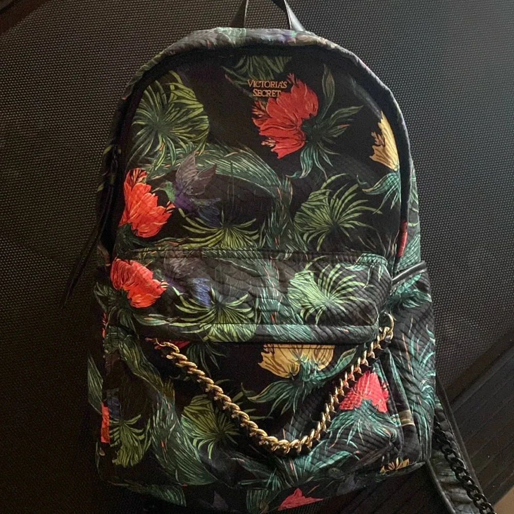 Backpack - Picture 2 of 4